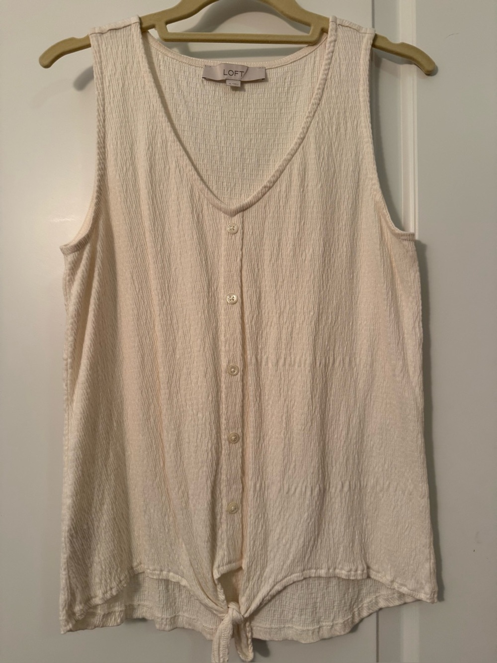 LOFT Cream Ivory Crinkle Front Tie Tank Medium